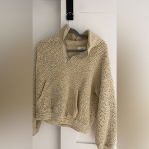Arie sherpa crewneck